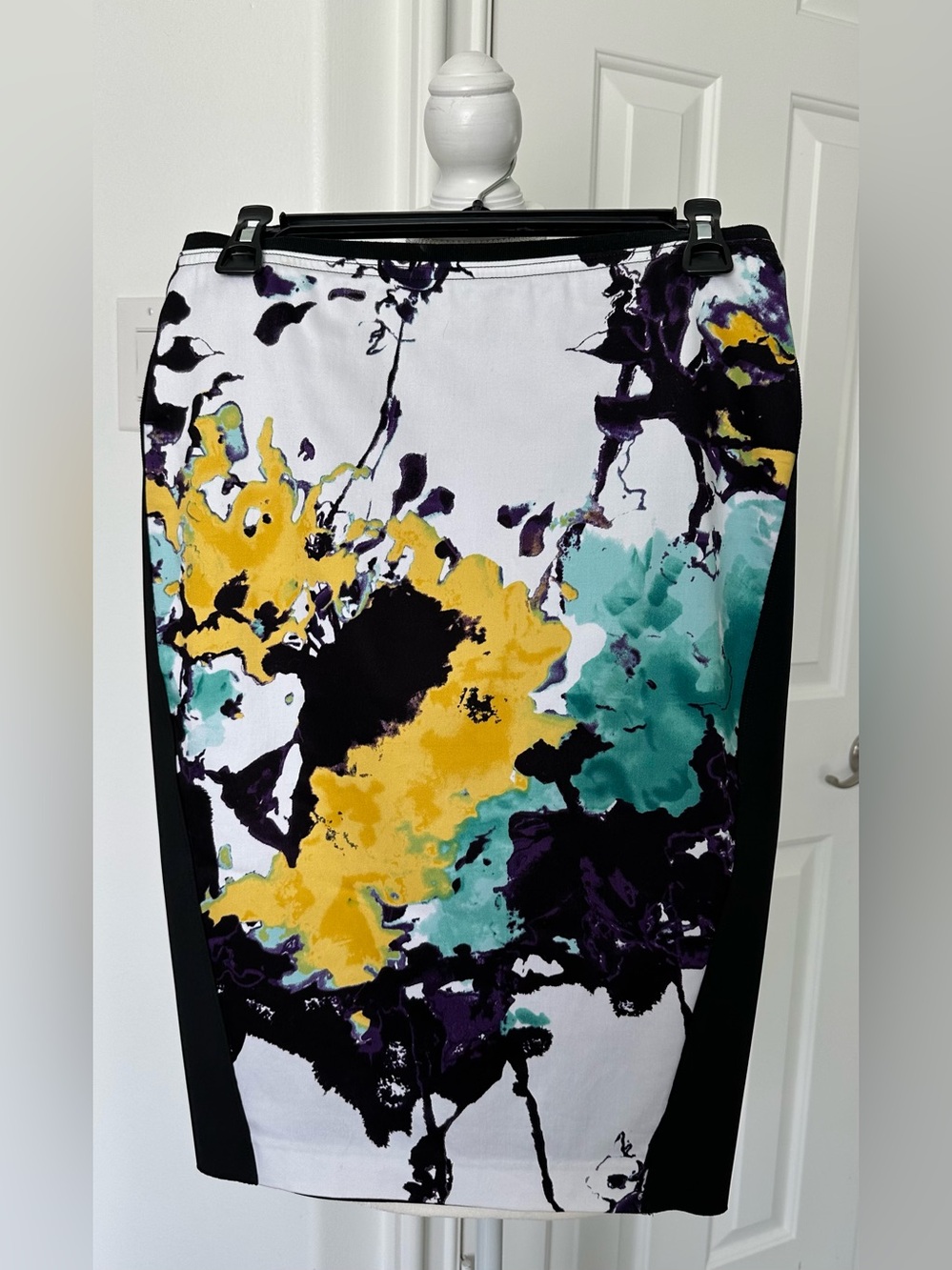 T Tahari Black Pencil Skirt with Yellow, Teal & Black Abstract Front